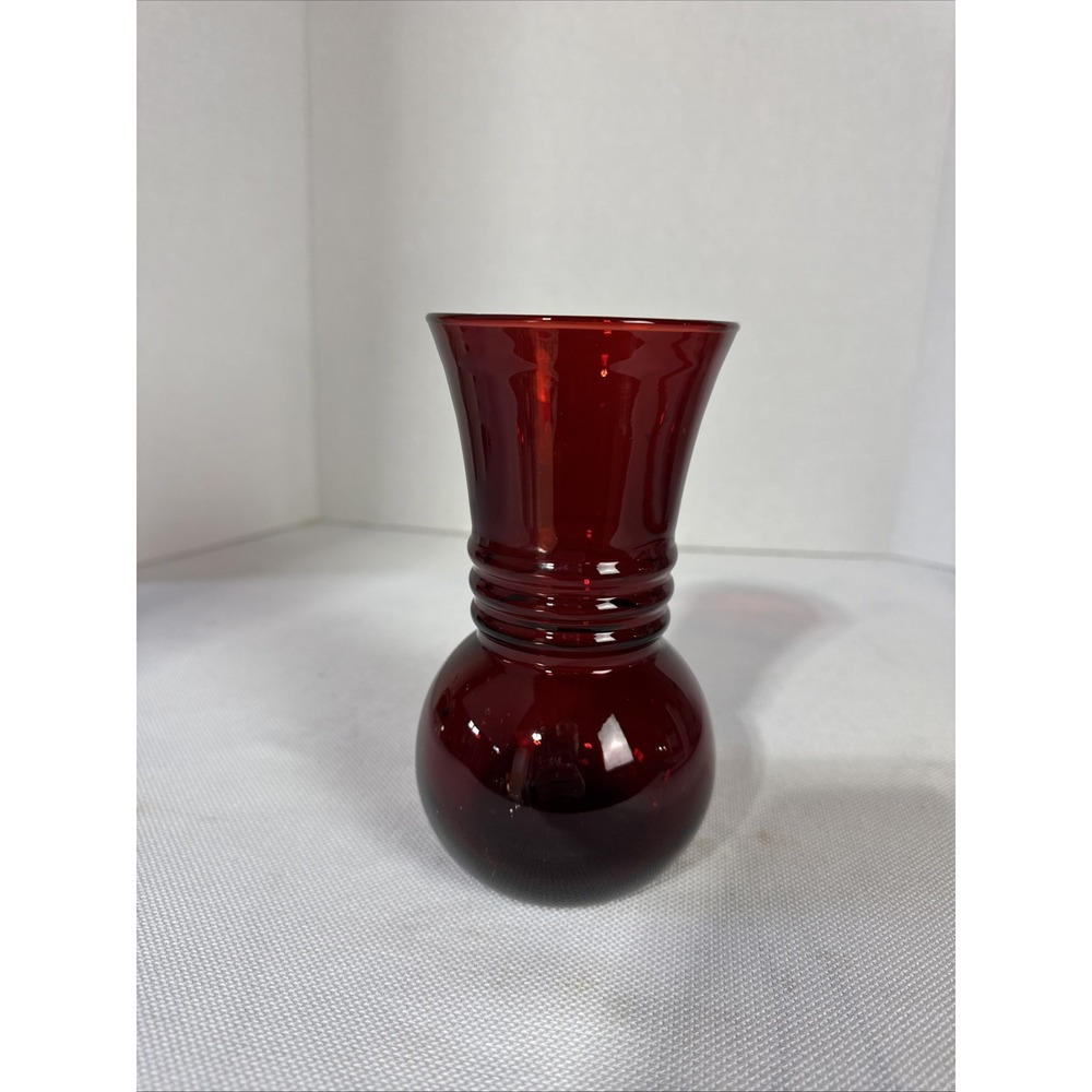 Anchor Hocking 6" Ruby Red Art Deco Ribbed Bud‎ Vase Christmas Cottage Core Vtg